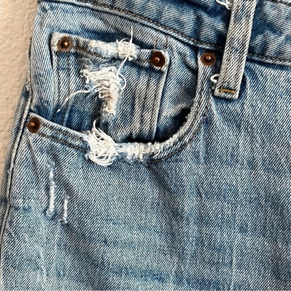 Abercrombie and Fitch curve love high rise mom jeans size 26 light distressing - Picture 3 of 14
